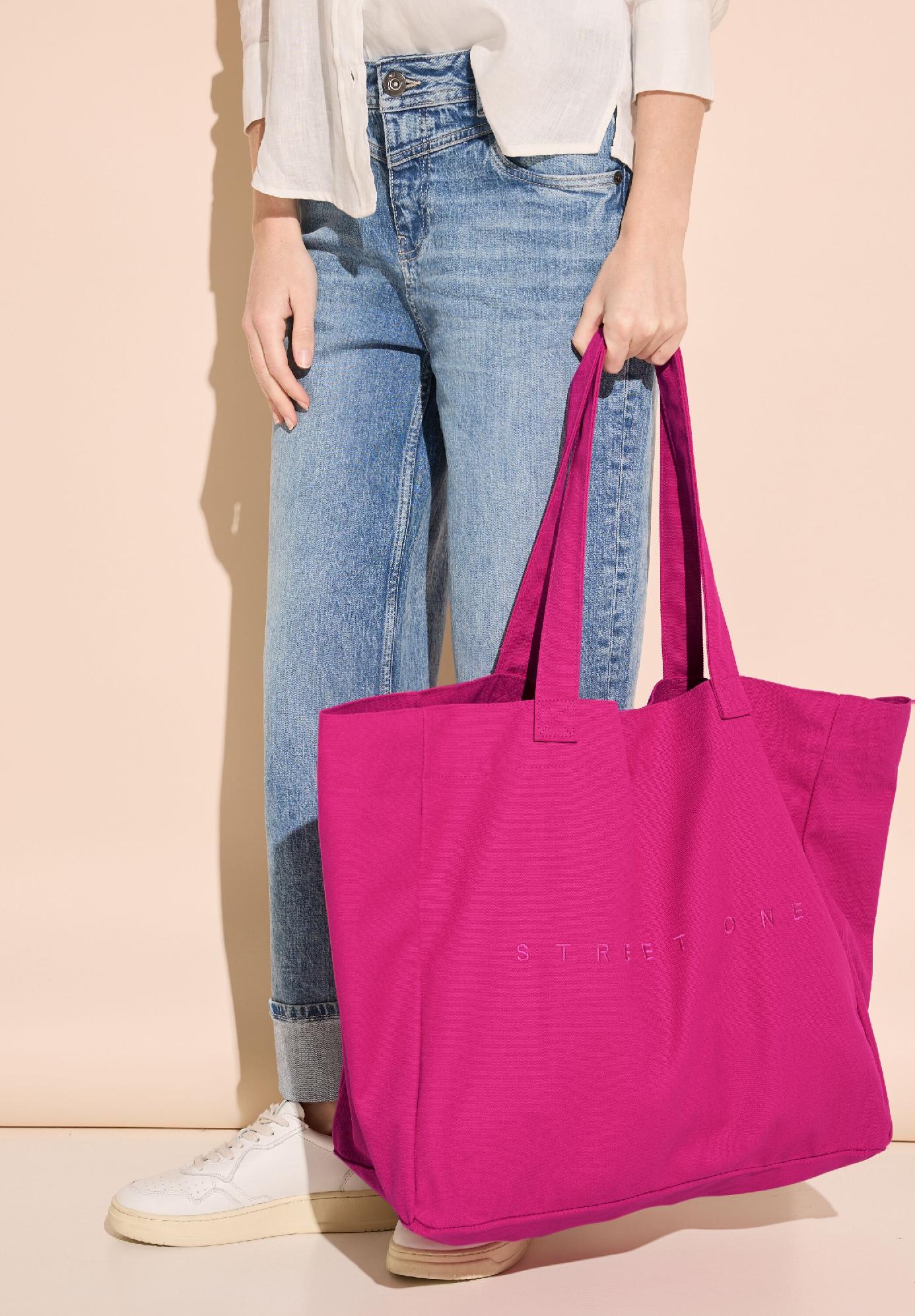 Street One shopper, pin