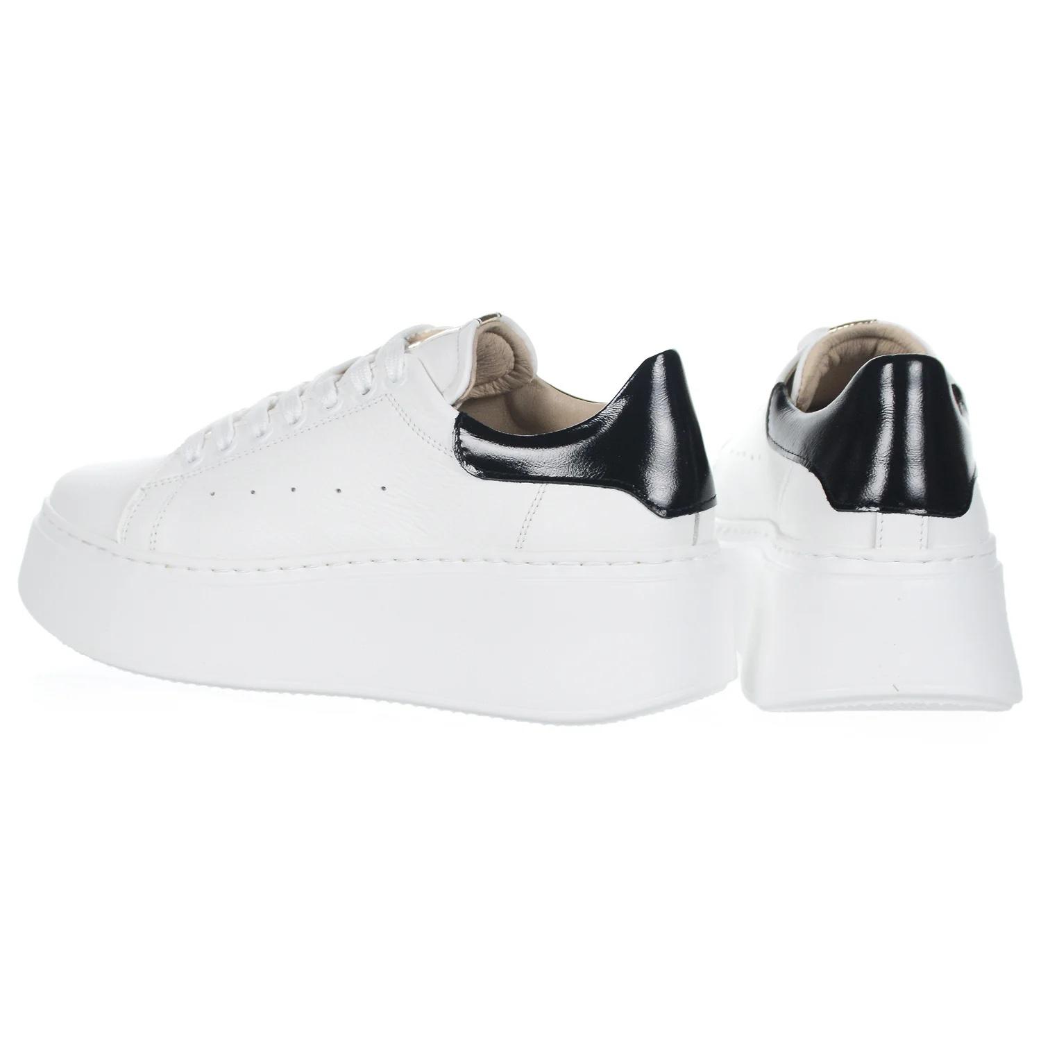 OLIVIA SHOES biele tenisky s čiernou pätou