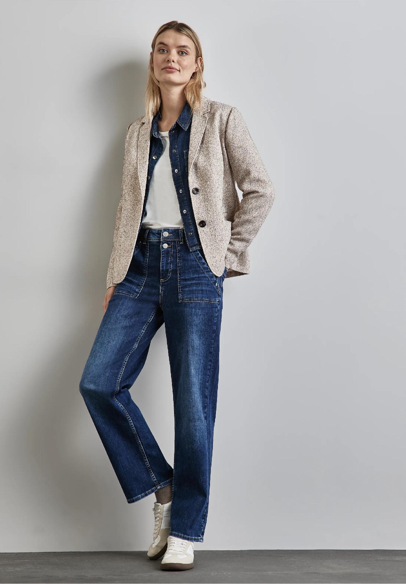Street One blazer v melanžovom vzhľade, čie