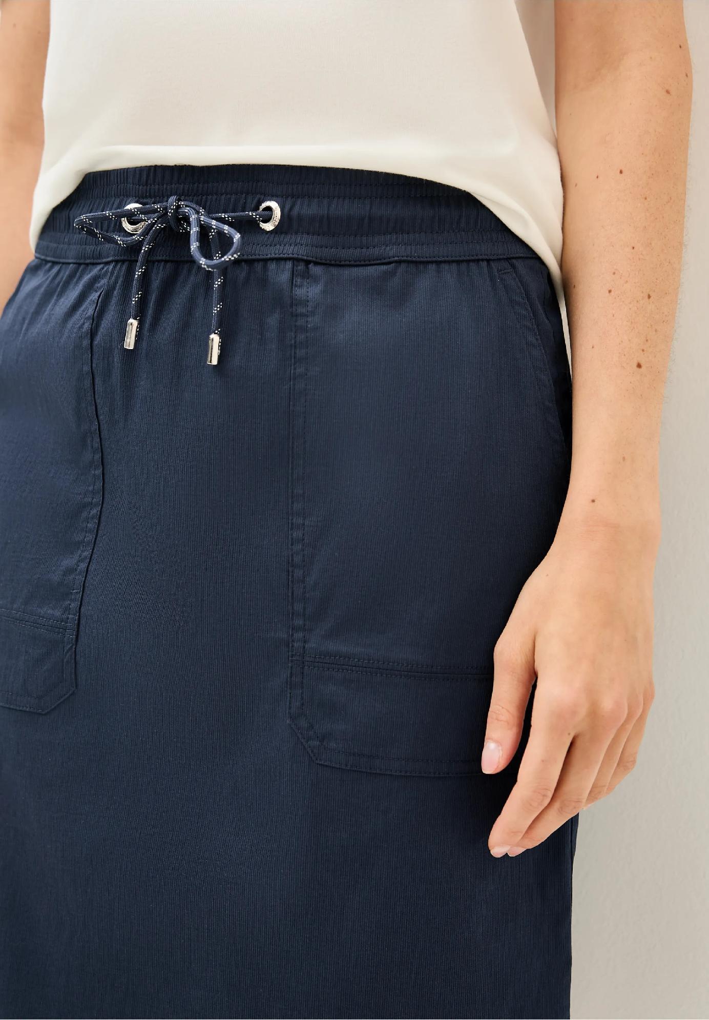 CECIL sukňa s jemnými pruhmi, mod