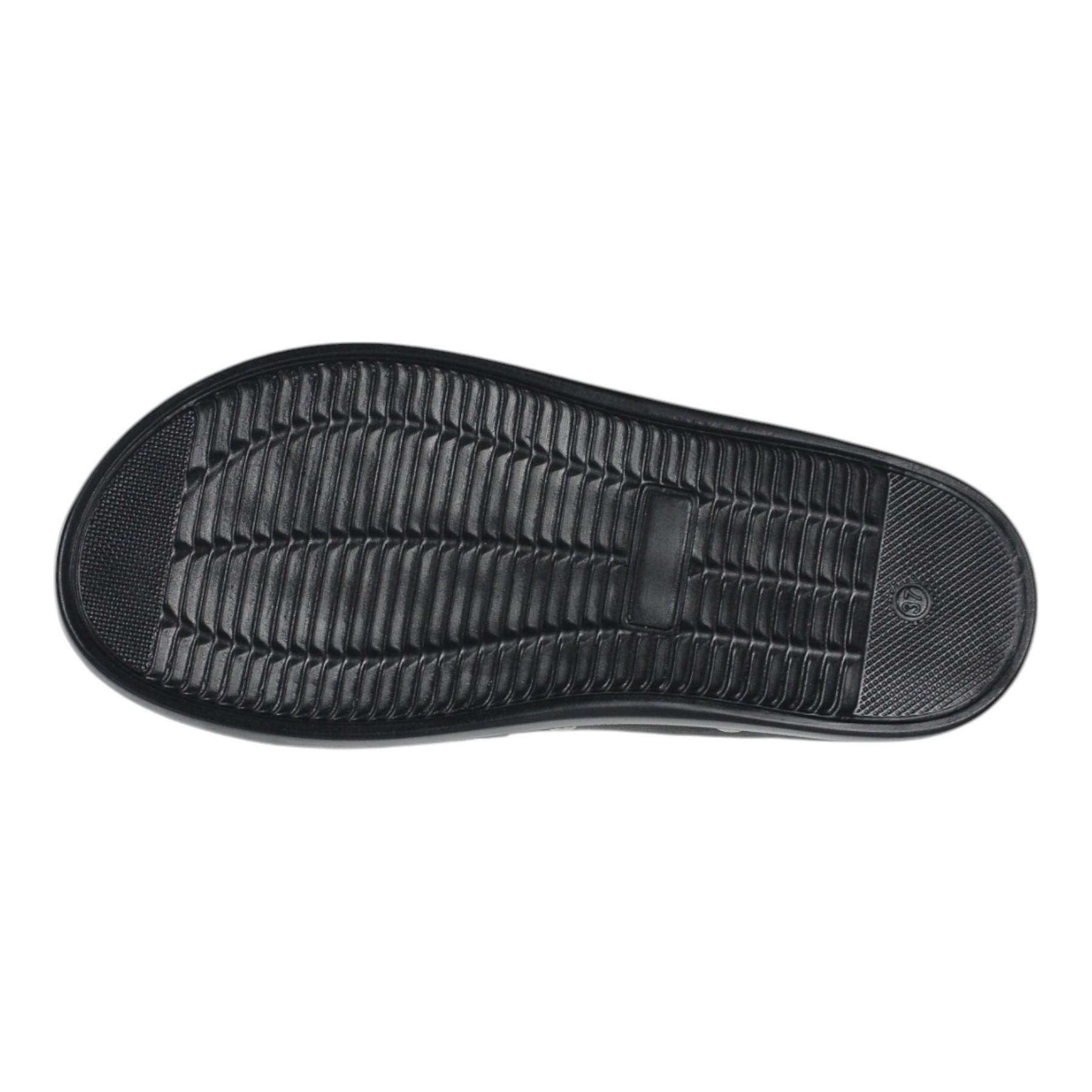 OLIVIA SHOES Čierne dámske šľapky s cvokmi