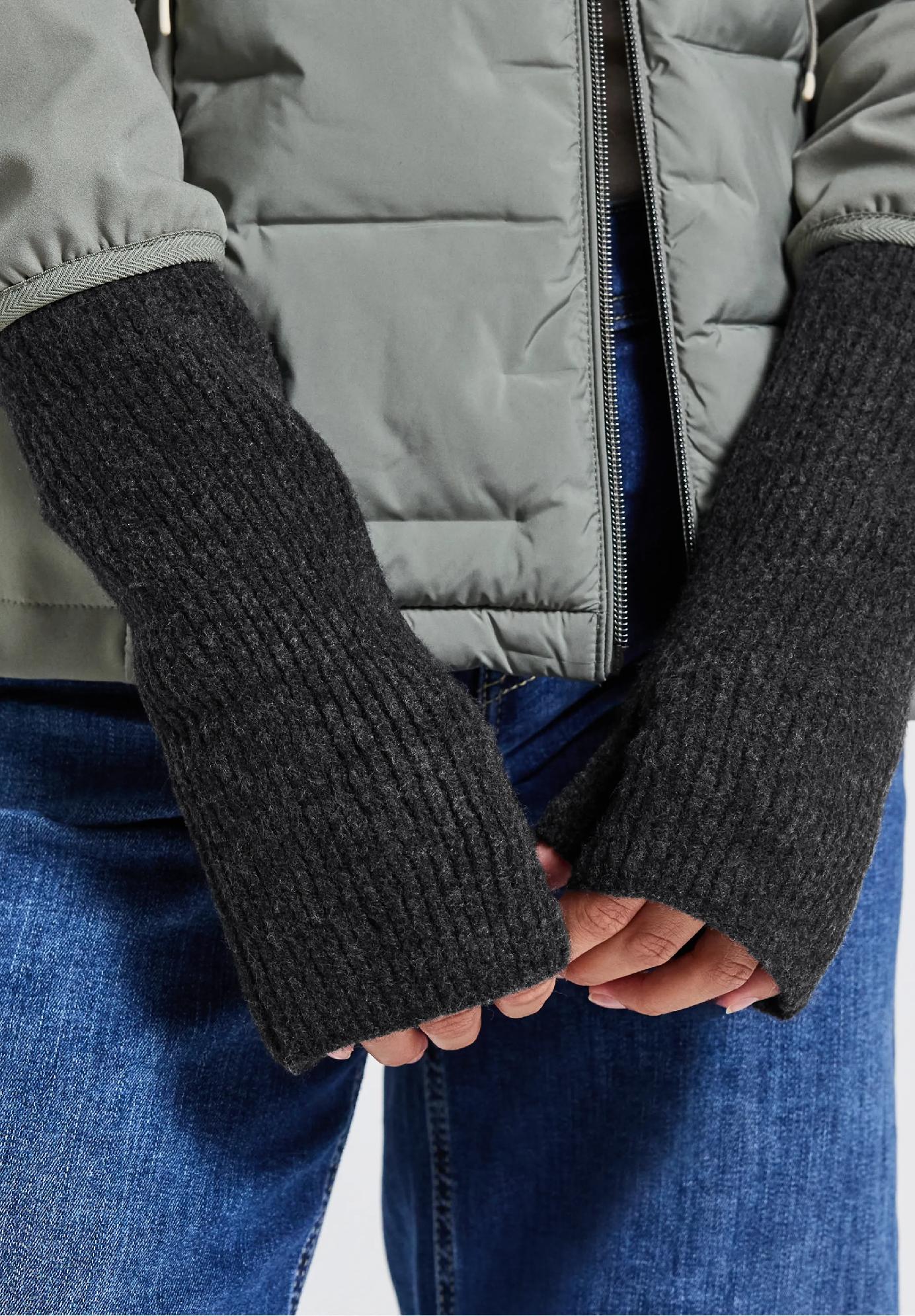 Street One pletené návleky na ruky, gra