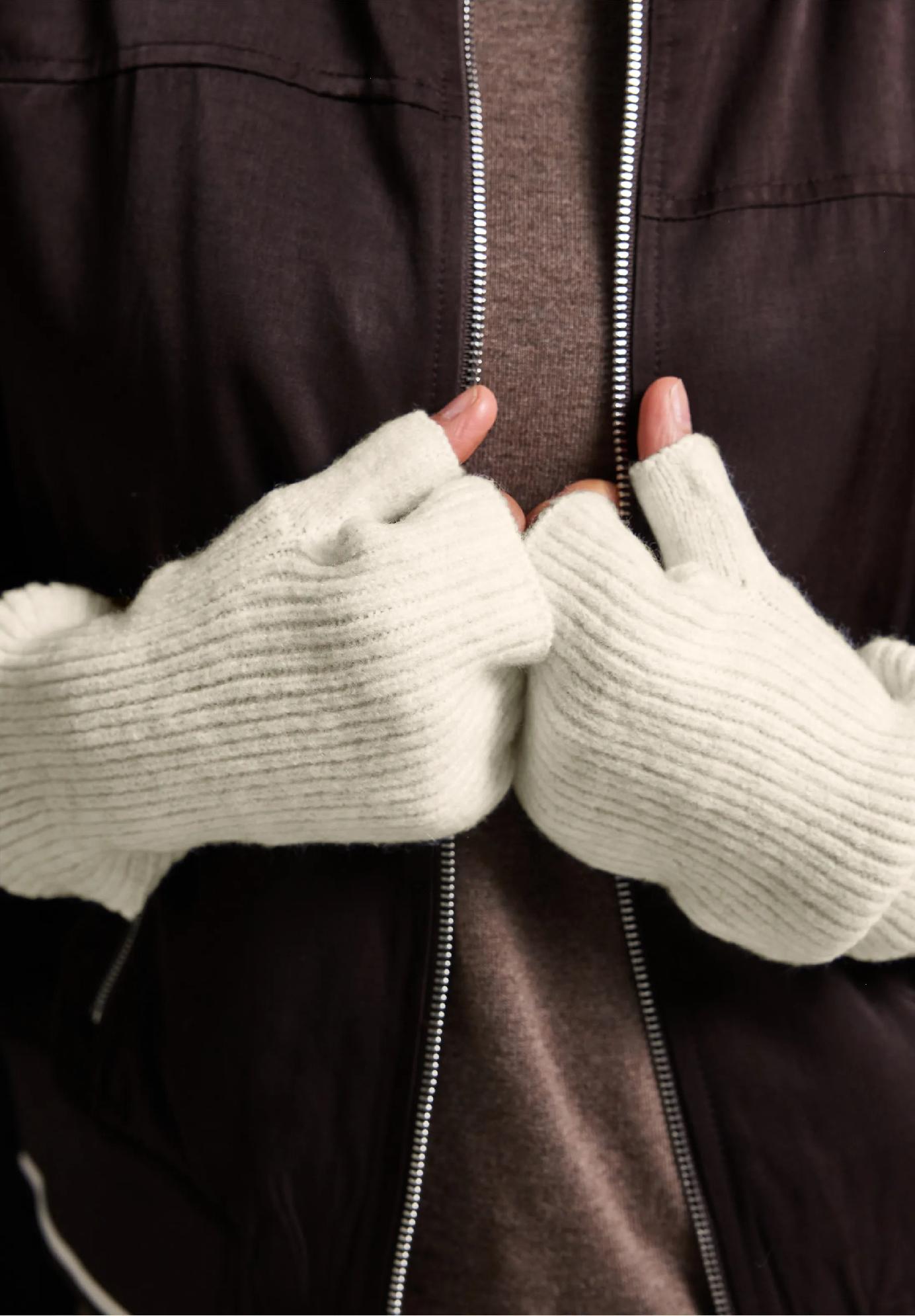 Street One pletené návleky na ruky, bež