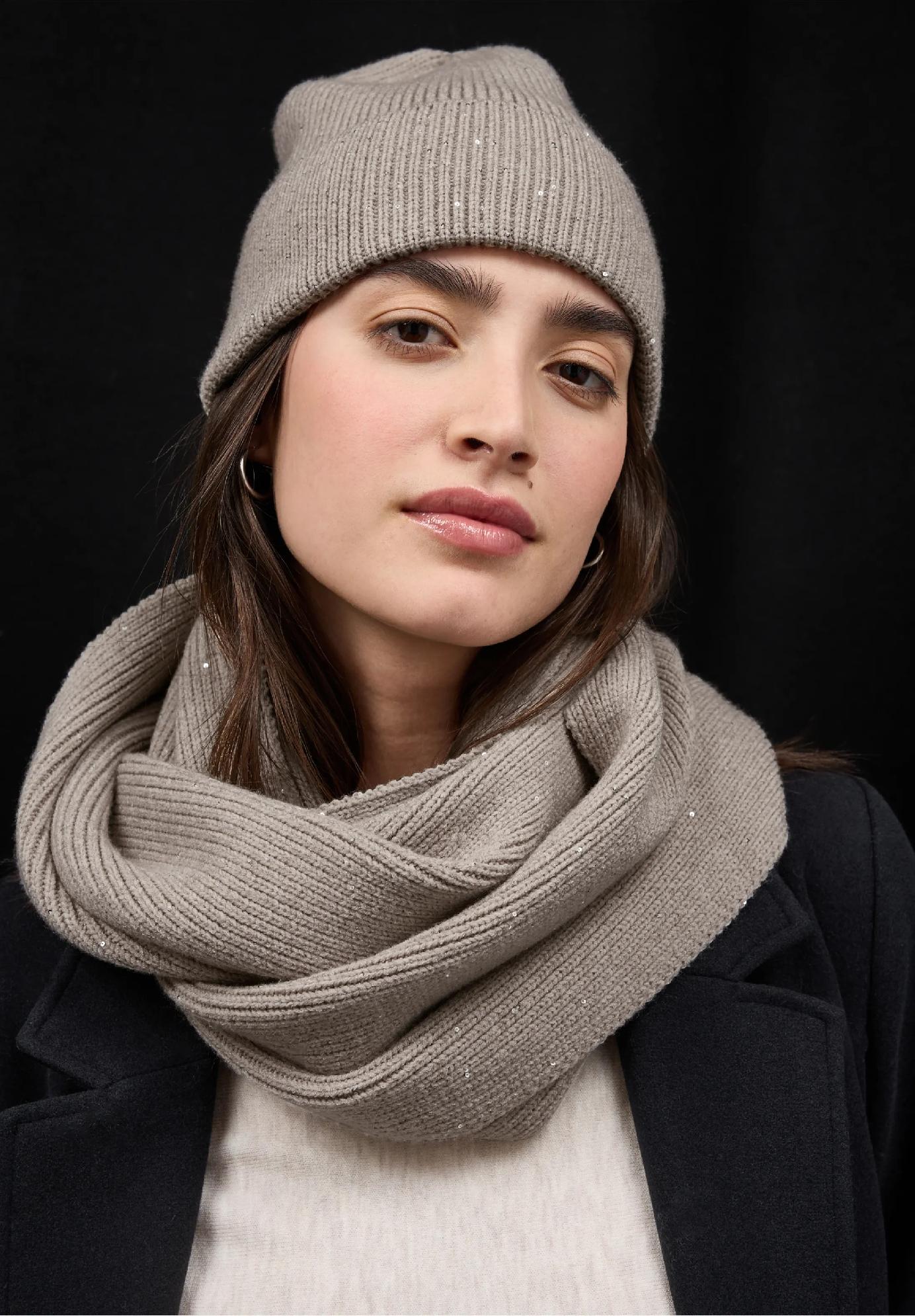 Street One šál s flitrami, pie