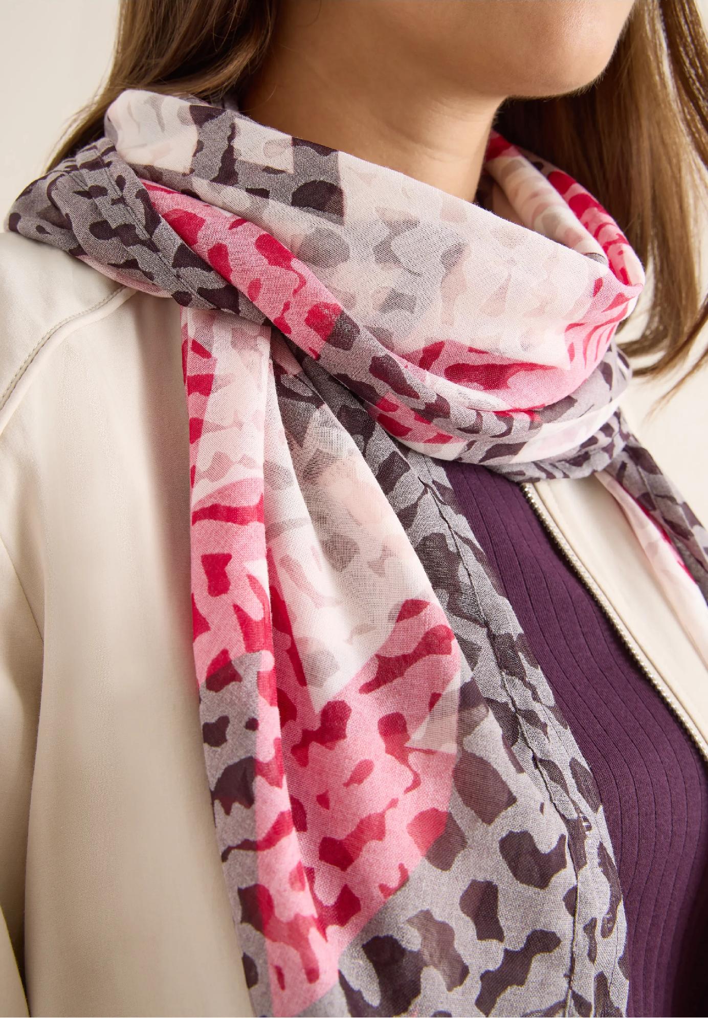 CECIL šál so vzorom burnout