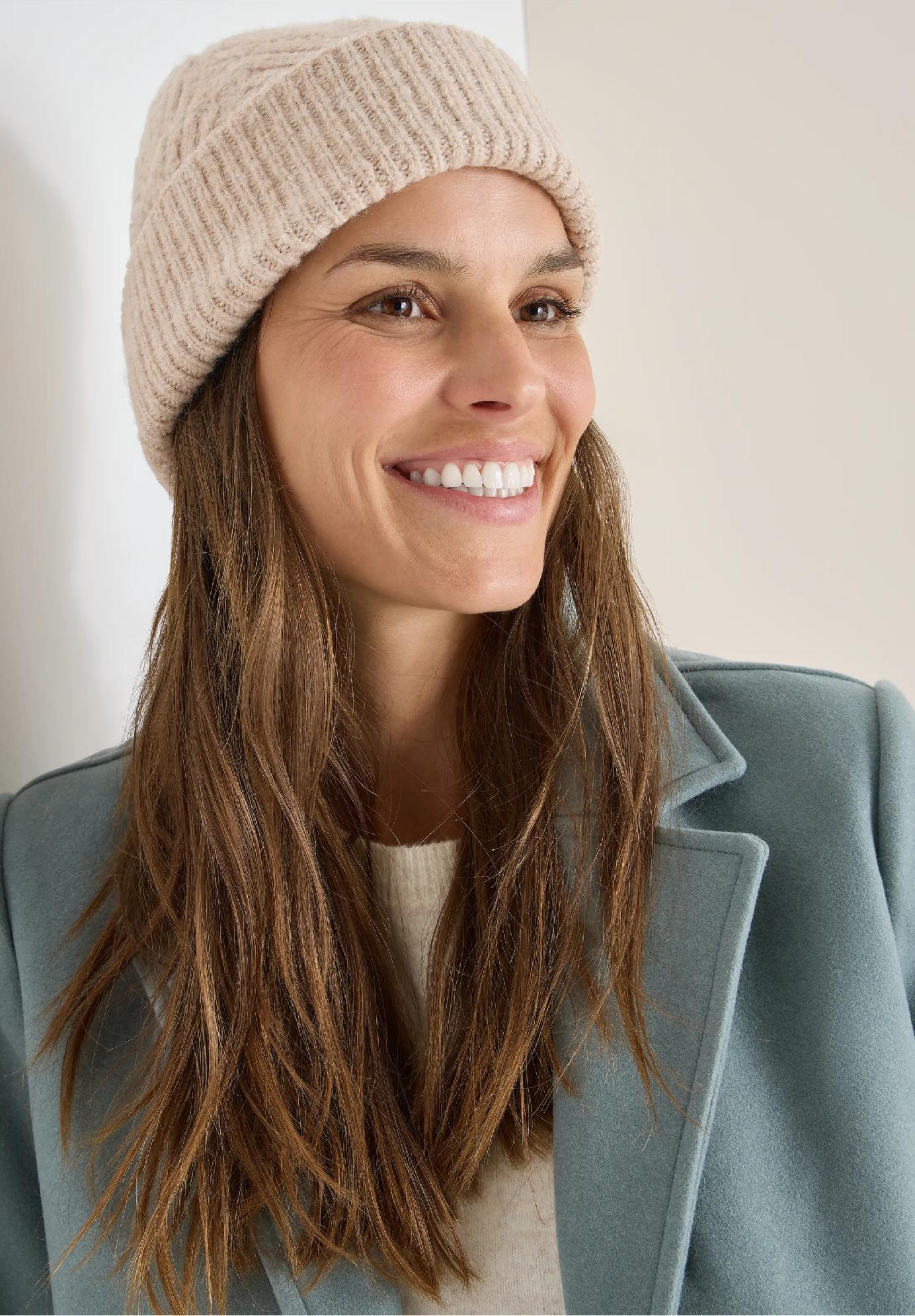 CECIL šruktúrovaná pletená čiapka, bež