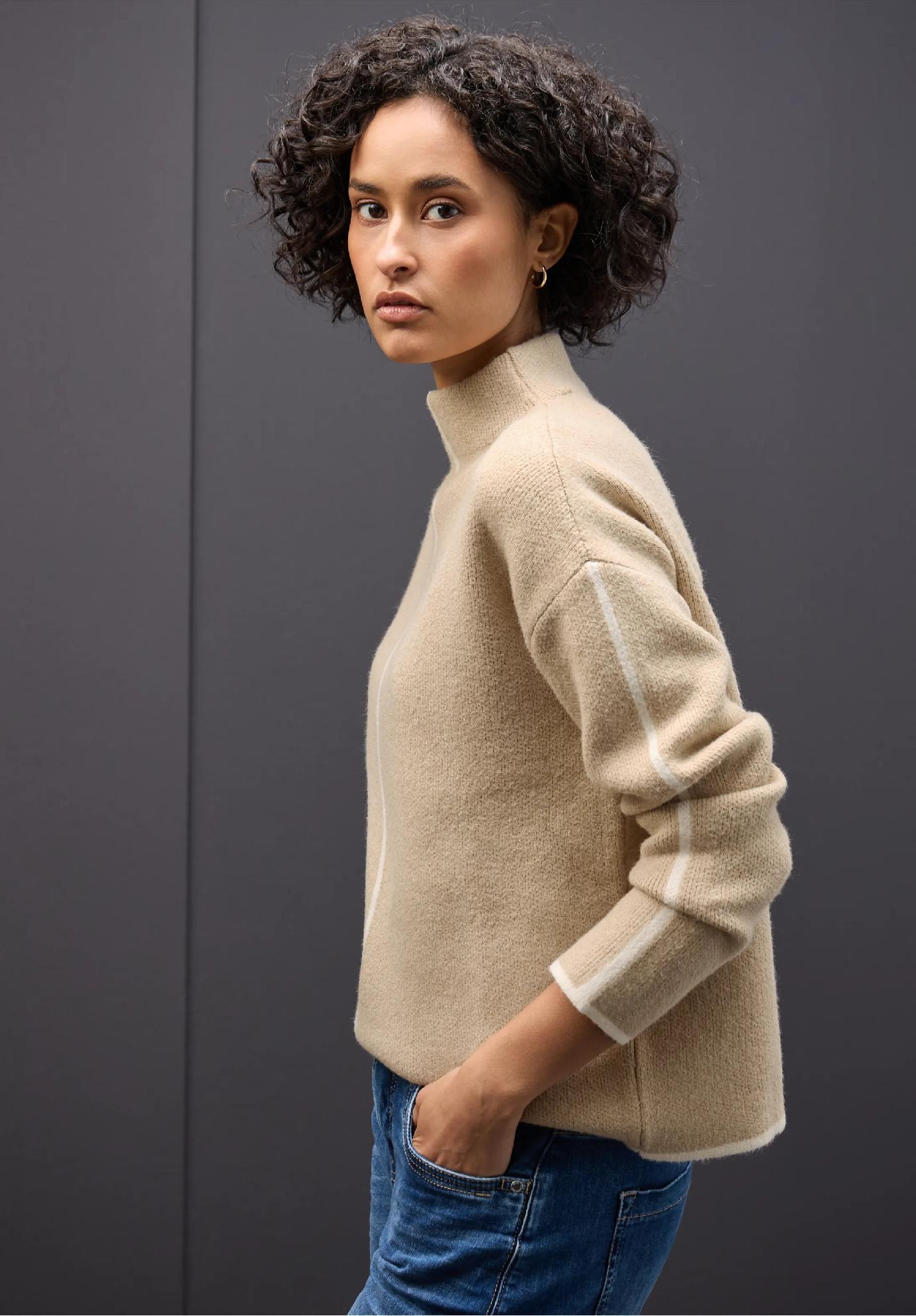 Street One sveter s kontrastnými detailmi