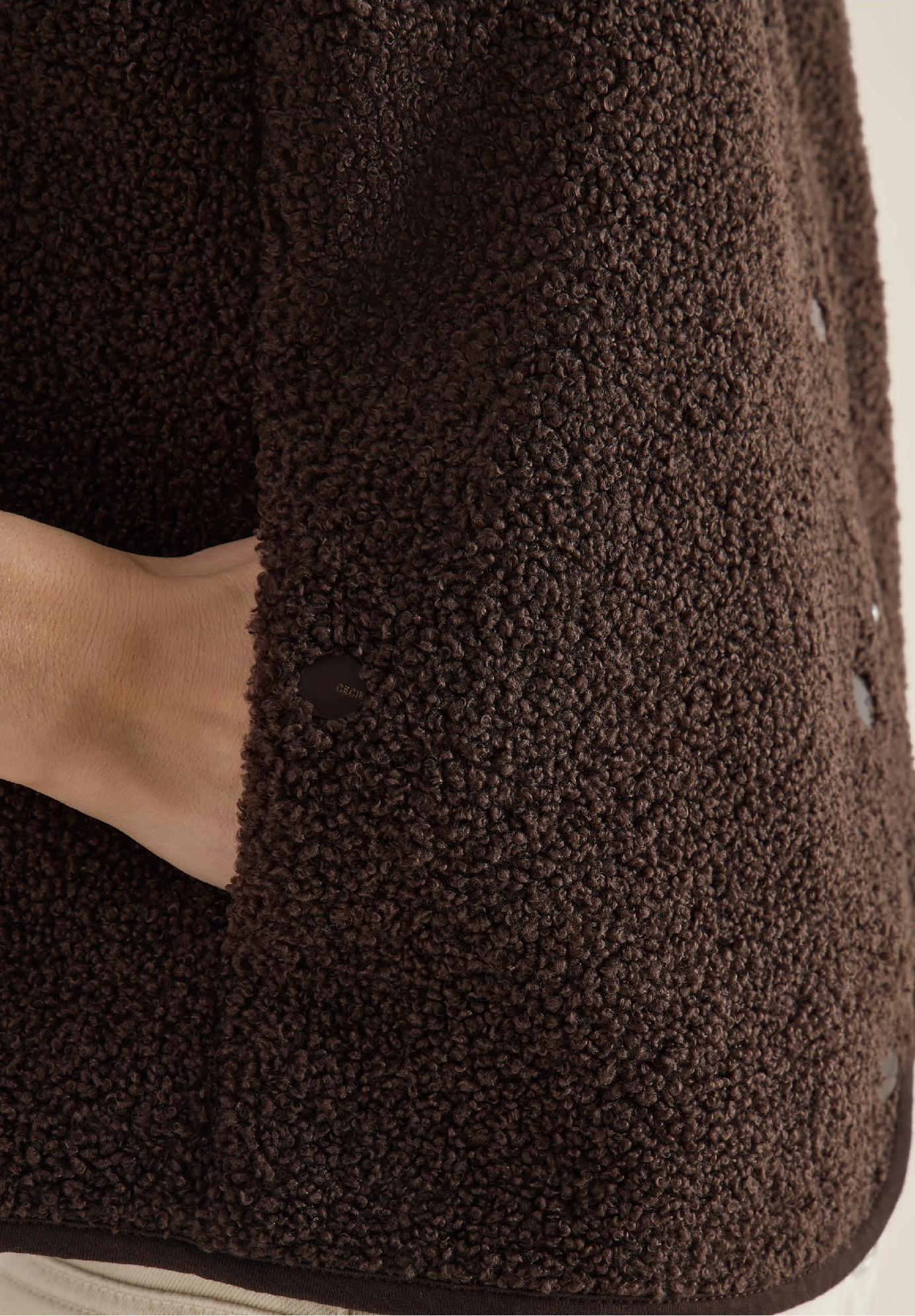 CECIL vesta s vlneným vzhľadom, hne