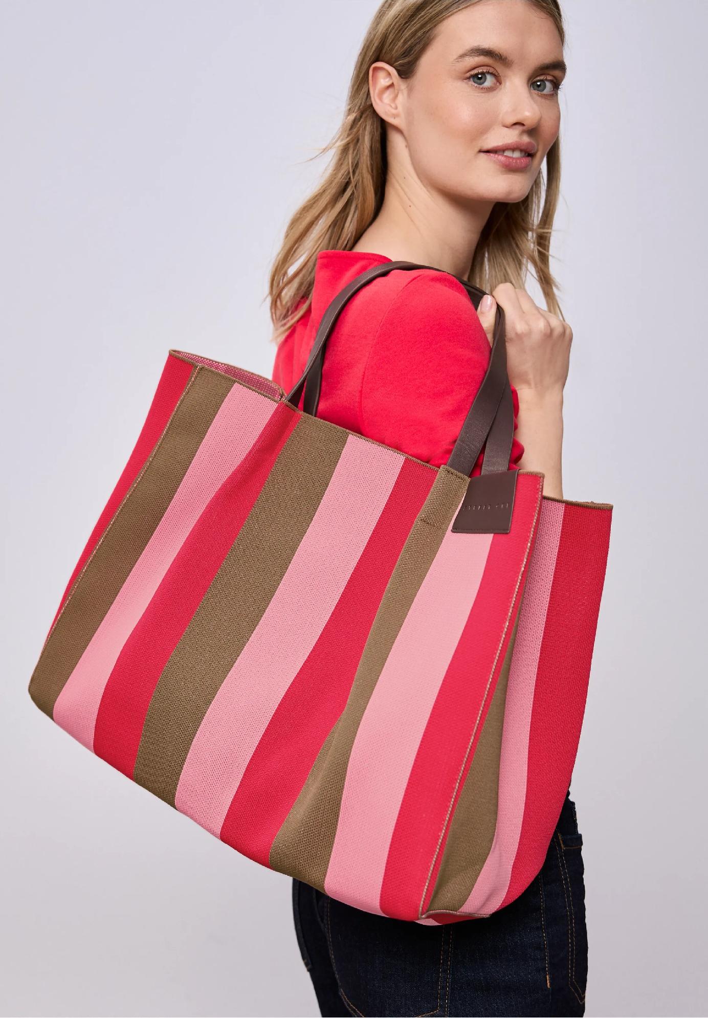 Street One taška s koženými detailmi a pruhmi