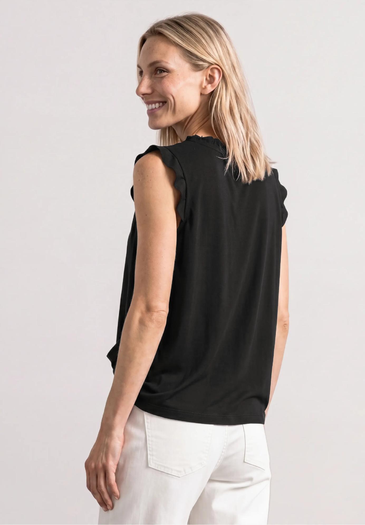 Street One top s textúrovanou zmesou a háčkovanými detailmi, čie