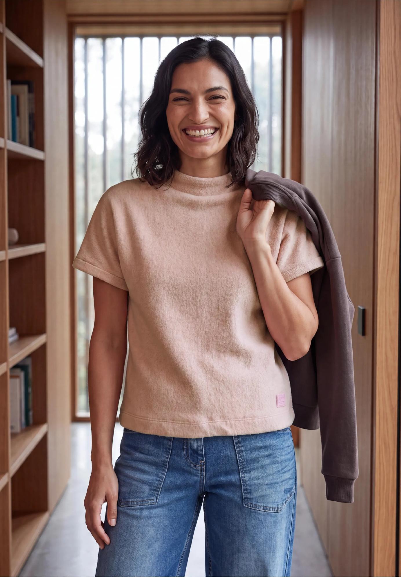 CECIL ričko s melanžovým vzhľadom a stojačikom