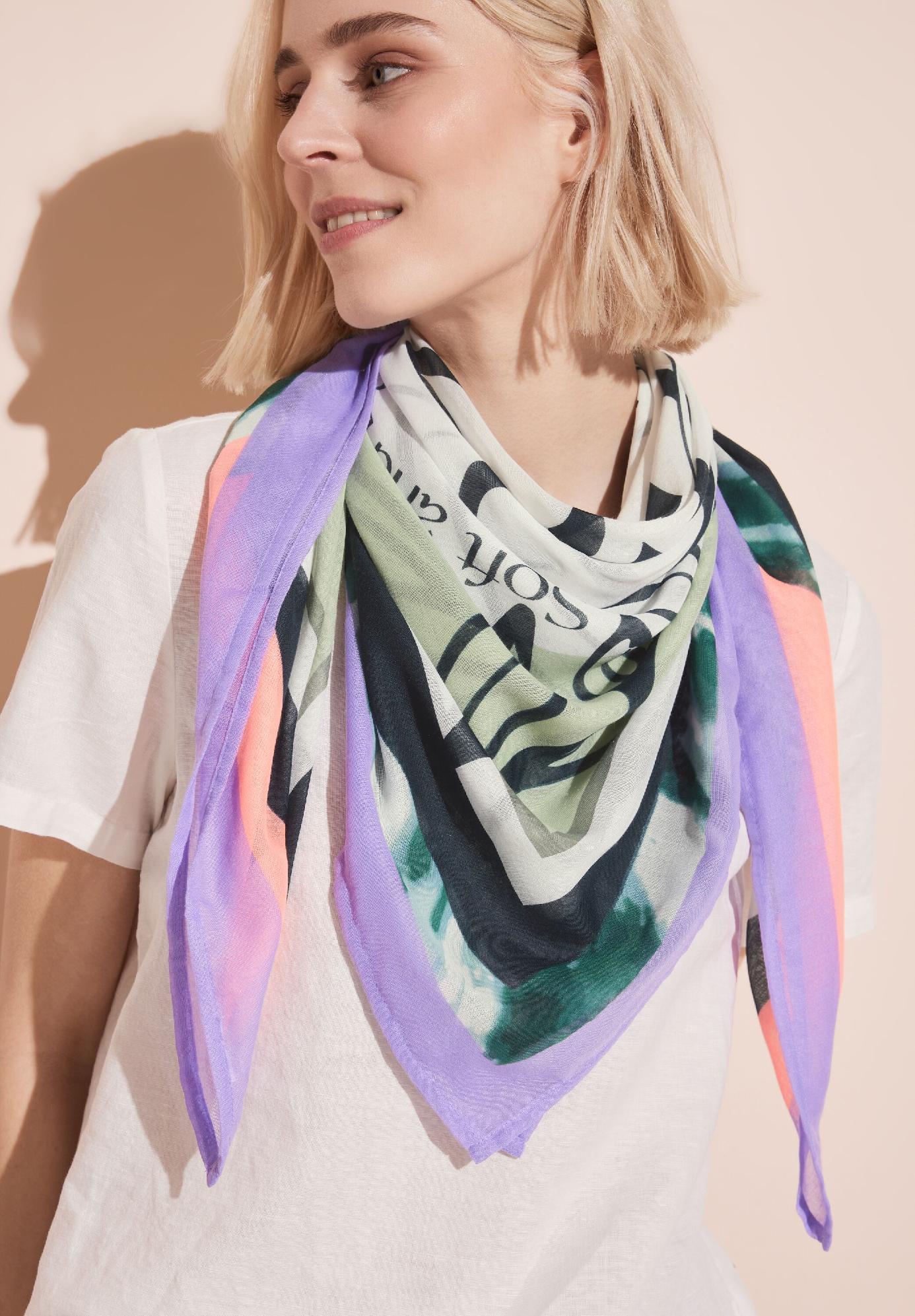 Street One šál s potlačou umeleckých diel