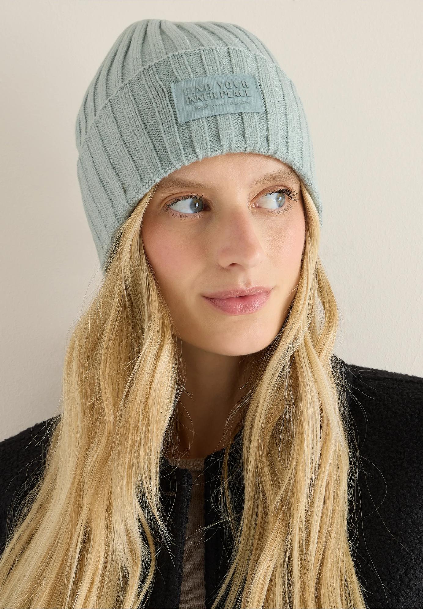 CECIL jednofarebná pletená čiapka, šalv