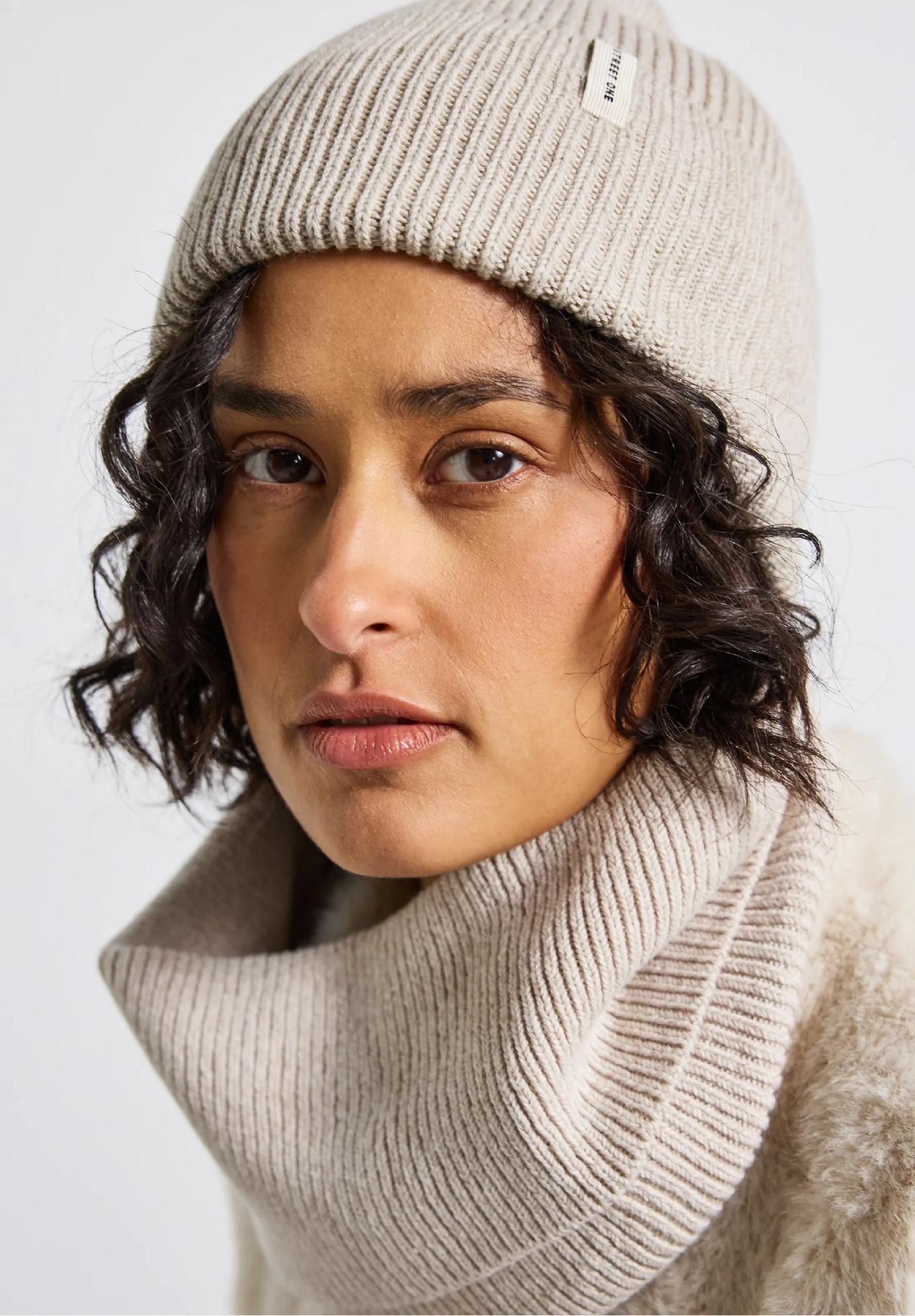 Street One rebrovaná pletená čiapka