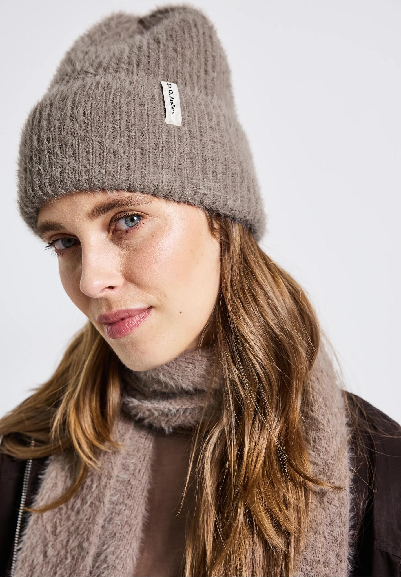 Street One čiapka z perovej priadze, pie