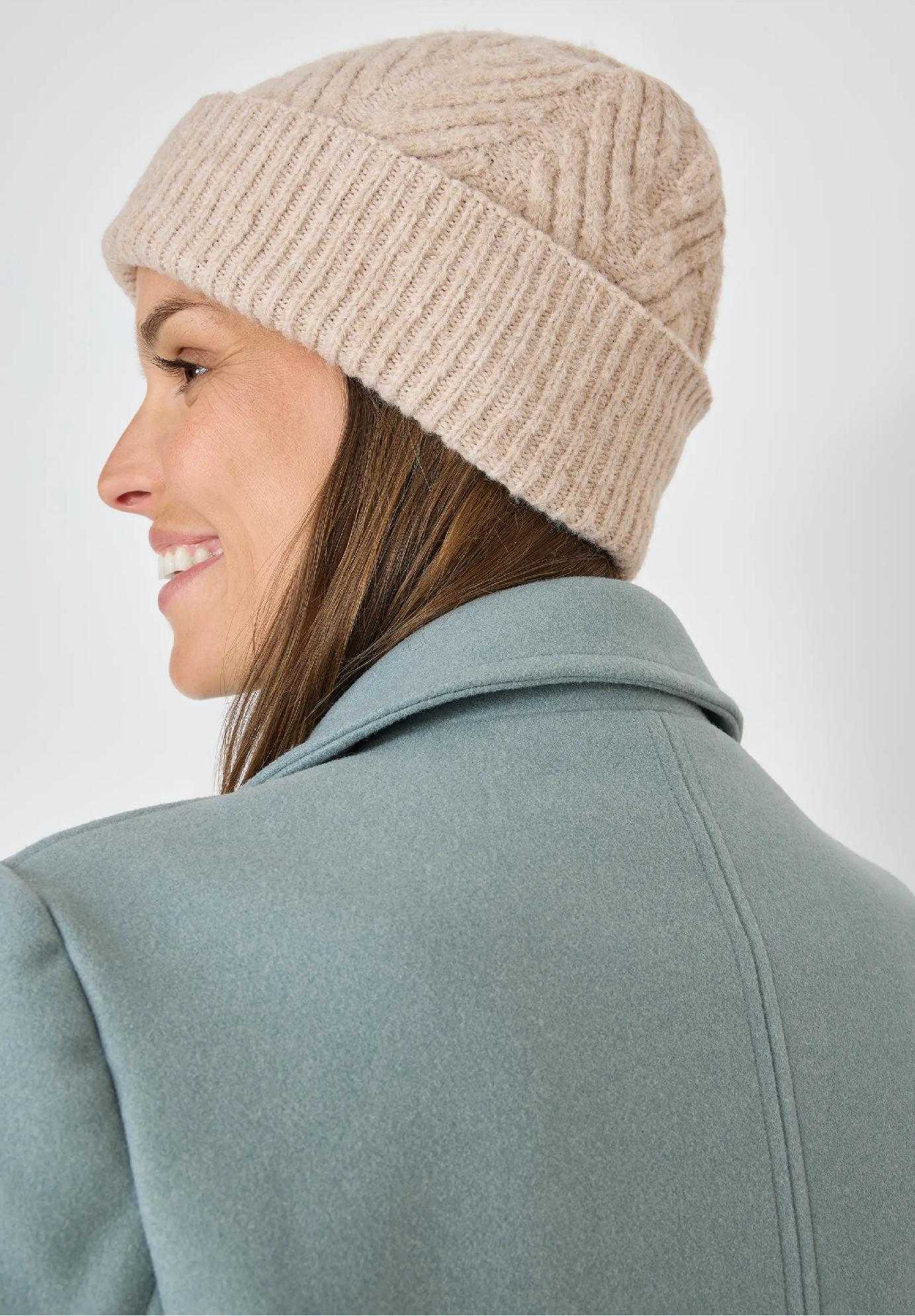 CECIL šruktúrovaná pletená čiapka, bež