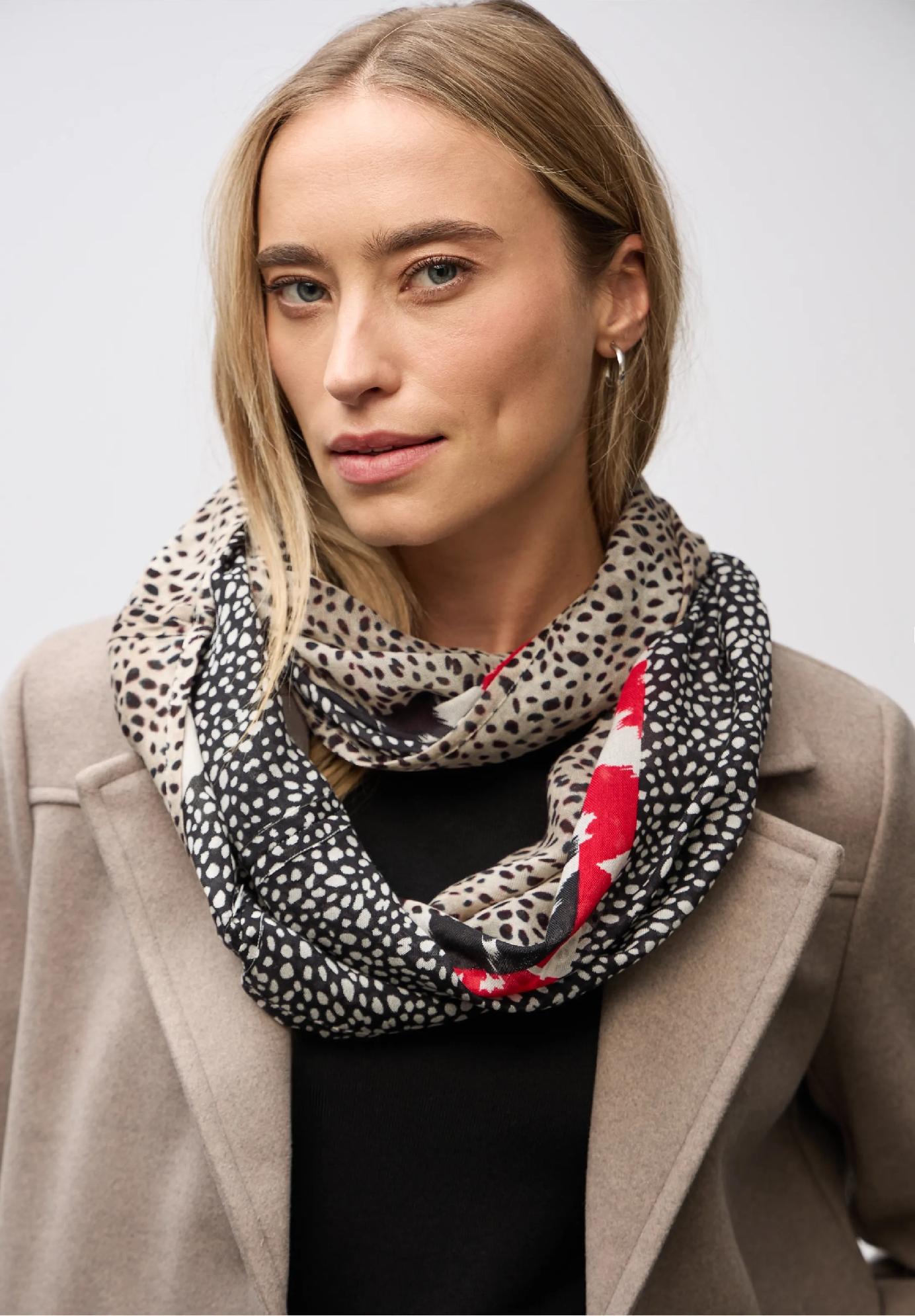 Street One vzorovaná šatka s očkami