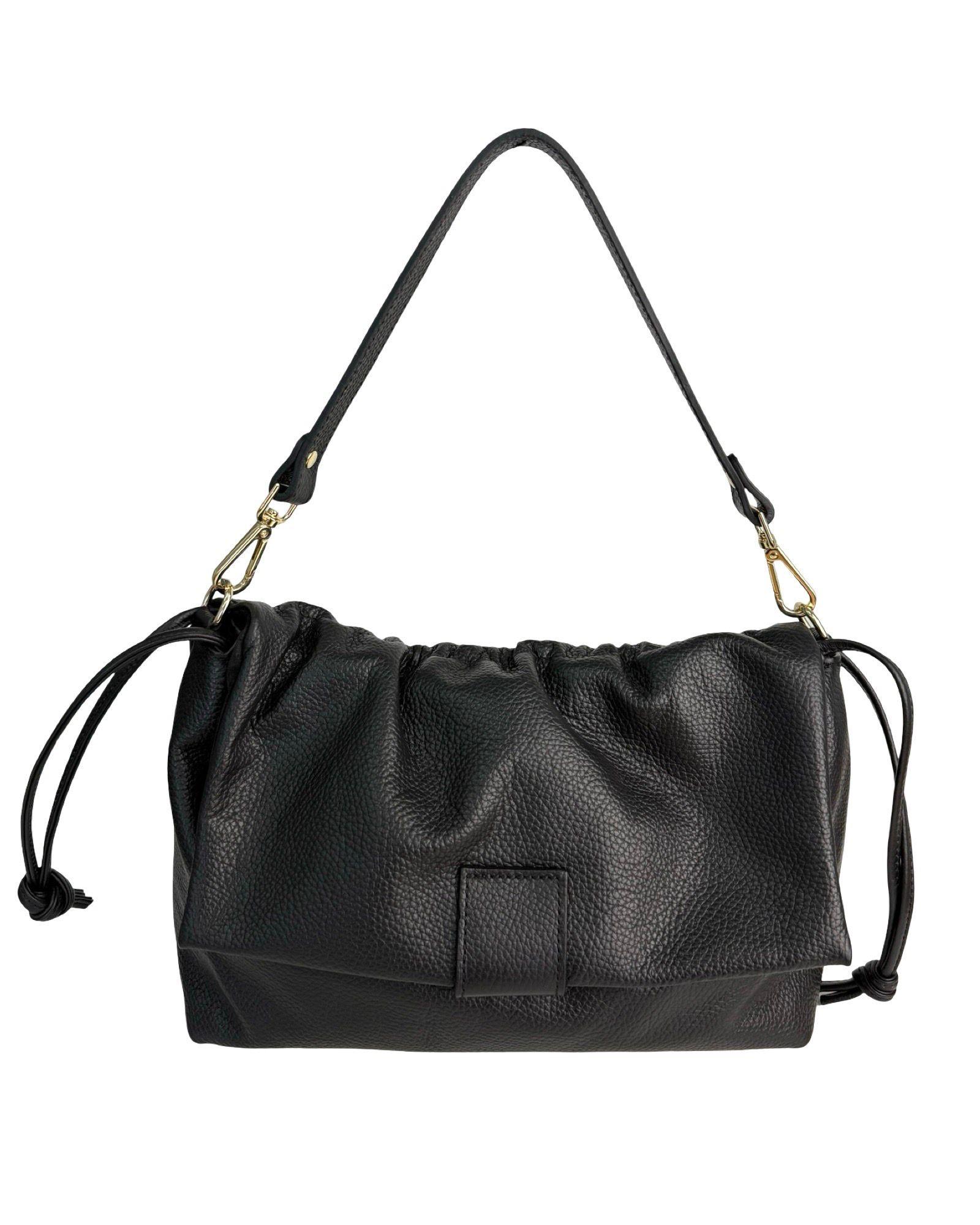 Moderná béžová kabelka z mäkkej kože s jemnou štruktúrou, čie